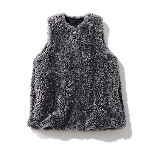 【カレンソロジー/Curensology】の【LEE別注】リバーキルトファーベスト 人気、トレンドファッション・服の通販 founy(ファニー) 　ファッション　Fashion　レディースファッション　Fashion for Women　アウター　Coat / Outerwear Collection　トップス・カットソー　Cut & Sew Tops　ベスト&ジレ / 重ね着スタイル　Vests & Gilets　キルト　Quilt, Quilted Fabric　サテン　Satin, Glossy Fabric　タフタ　Taffeta, Structured Fabric　フェイクファー　Faux Fur, Imitation Fur　リバーシブル　Reversible, Two-Sided　別注　Limited Edition, Custom Order　other-3|ID: prp329100004717820 ipo3291000000035920510