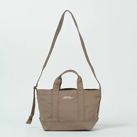 【エルエルビーン/L.L.Bean】 【LEE別注】【洗える】LEE100人隊コラボ グローサリー・2WAYスモールトート人気、トレンドファッション・服の通販 founy(ファニー) ファッション Fashion レディースファッション Fashion for Women バッグ Bags スーツケース キャリーケース Suitcase / Carry Case コラボ Collaboration, Collab コンパクト Compact, Small Size ポケット Pocket, Pocket Detail ラップ Wrap, Wrap Design 別注 Limited Edition, Custom Order 旅行 Travel 洗える Machine Washable |ID:prp329100004717877