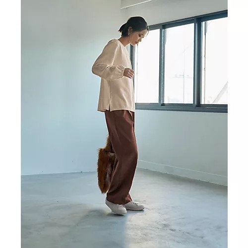 【スタイルデリ/STYLE DELI】の【LUXE】控えめなクラッシュベロアブラウス 人気、トレンドファッション・服の通販 founy(ファニー) 　ファッション　Fashion　レディースファッション　Fashion for Women　トップス・カットソー　Cut & Sew Tops　シャツ・ブラウス・オフィスカジュアル　Elegant Blouses & Button-Ups　ベロアトップス　Velour Tops / Velvet-Look Items　インナー　Innerwear　クラッシュ　Distressed, Crashed Style　シンプル　Simple, Minimal　ジャケット　Jacket, Outerwear　ストレート　Straight, Straight Cut　スリーブ　Sleeve, Long Sleeve / Short Sleeve　フォルム　Silhouette, Form　ベロア　Velour, Soft Velvet　ポケット　Pocket, Pocket Detail　冬　Winter / This Winter　A/W・秋冬　Autumn/Winter　other-3|ID: prp329100004722659 ipo3291000000034133607