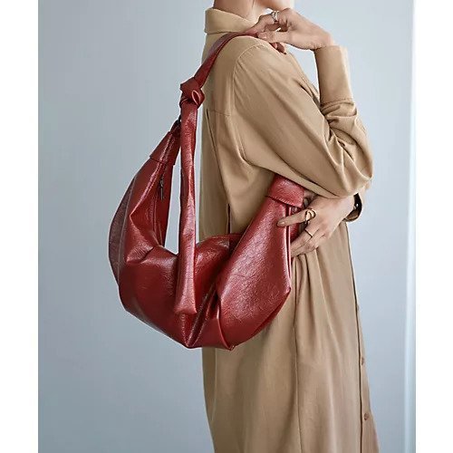 【スタイルデリ/STYLE DELI】のクロワッサンボディバッグB インテリア・キッズ・メンズ・レディースファッション・服の通販 founy(ファニー) https://founy.com/ ファッション Fashion レディースファッション Fashion for Women アクセサリー Fashion Accessories エナメル Patent Leather 軽量 Lightweight, Ultra Light シルバー Silver, Metallic Silver 財布 Wallet, Purse ダウン Down, Puffer 定番 Standard, Basic Item ポケット Pocket, Pocket Detail ラップ Wrap, Wrap Design 冬 Winter / This Winter A/W・秋冬 Autumn/Winter エレガント 上品 Elegant iPhone アイフォーン iPhone |ID: prp329100004722676 ipo3291000000034133743