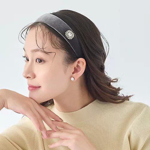 【フィービィー/phoebe】のクラッシービジューカチューシャ/ベロア 人気、トレンドファッション・服の通販 founy(ファニー) ファッション Fashion レディースファッション Fashion for Women トップス・カットソー Cut & Sew Tops ベロアトップス Velour Tops / Velvet-Look Items クラシック Classic, Timeless Style ダウン Down, Puffer トレンド Trend, Trending Now ビジュー Bijou, Jewel-like Accent ベロア Velour, Soft Velvet モチーフ Motif, Design Theme エレガント 上品 Elegant other-2|ID: prp329100004725084 ipo3291000000034144132