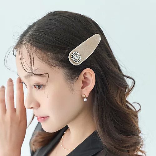 【フィービィー/phoebe】のクラッシービジューヘアピン/ベロア 人気、トレンドファッション・服の通販 founy(ファニー) ファッション Fashion レディースファッション Fashion for Women トップス・カットソー Cut & Sew Tops ベロアトップス Velour Tops / Velvet-Look Items クラシック Classic, Timeless Style ダウン Down, Puffer ビジュー Bijou, Jewel-like Accent ベロア Velour, Soft Velvet モチーフ Motif, Design Theme エレガント 上品 Elegant other-2|ID: prp329100004725086 ipo3291000000034144145