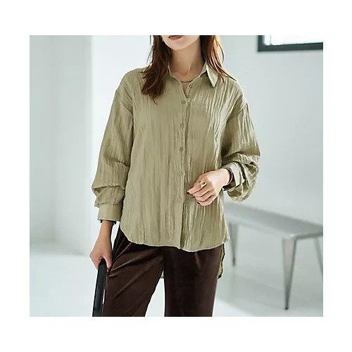 【スタイルデリ/STYLE DELI】のシワ加工グロッシーシャツ インテリア・キッズ・メンズ・レディースファッション・服の通販 founy(ファニー) 　ファッション　Fashion　レディースファッション　Fashion for Women　トップス・カットソー　Cut & Sew Tops　シャツ・ブラウス・オフィスカジュアル　Elegant Blouses & Button-Ups　イエロー　Yellow　インナー　Innerwear　カフス　Cuff Design　サテン　Satin, Glossy Fabric　ジャケット　Jacket, Outerwear　スリット　Slit, Slit Detail　タートル　Turtleneck, Turtle Collar　長袖　Long Sleeve, Full Sleeve　バランス　Balance, Style Balance　フォルム　Silhouette, Form　フロント　Front, Front Design　ポケット　Pocket, Pocket Detail　旅行　Travel　エレガント 上品　Elegant　ライトカーキ|ID: prp329100004725211 ipo3291000000034144783