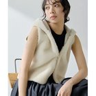 【ウィムガゼット/Whim Gazette】のムートンフードジレ オフホワイト|ID: prp329100004729627 ipo3291000000034295210