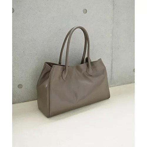 【ウィムガゼット/Whim Gazette】の【Hoaw.】BIG TOTE インテリア・キッズ・メンズ・レディースファッション・服の通販 founy(ファニー) https://founy.com/ ファッション Fashion レディースファッション Fashion for Women バッグ Bags アクセサリー Fashion Accessories イタリア Italy シューズ Shoes, Footwear フォルム Silhouette, Form ポケット Pocket, Pocket Detail 旅行 Travel エレガント 上品 Elegant 2025年 2025 2025-2026秋冬・A/W Autumn/Winter 2025–26 AW25–26 |ID: prp329100004729669 ipo3291000000034167440