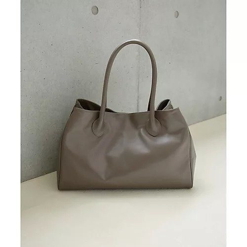 【ウィムガゼット/Whim Gazette】の【Hoaw.】BIG TOTE 人気、トレンドファッション・服の通販 founy(ファニー) 　ファッション　Fashion　レディースファッション　Fashion for Women　バッグ　Bags　アクセサリー　Fashion Accessories　イタリア　Italy　シューズ　Shoes, Footwear　フォルム　Silhouette, Form　ポケット　Pocket, Pocket Detail　旅行　Travel　エレガント 上品　Elegant　2025年　2025　2025-2026秋冬・A/W　Autumn/Winter 2025–26 AW25–26　other-3|ID: prp329100004729669 ipo3291000000034167448