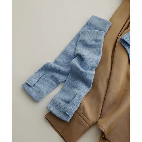 【ウィムガゼット/Whim Gazette】の【Hoaw.】カシミヤアームウォーマー インテリア・キッズ・メンズ・レディースファッション・服の通販 founy(ファニー) ファッション Fashion レディースファッション Fashion for Women アクセサリー Fashion Accessories イタリア Italy カットソー Cut and Sewn Top シューズ Shoes, Footwear 2025年 2025 2025-2026秋冬・A/W Autumn/Winter 2025–26 AW25–26 サックスブルー|ID: prp329100004729707 ipo3291000000034167709