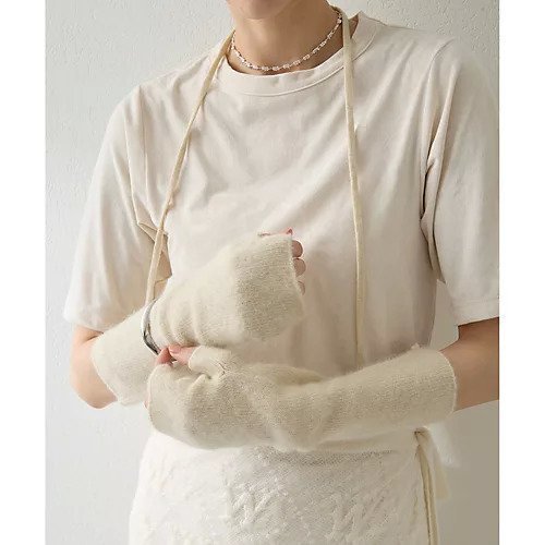 【ウィムガゼット/Whim Gazette】の【THROW】別注カラーArm Warmer 人気、トレンドファッション・服の通販 founy(ファニー) ファッション Fashion レディースファッション Fashion for Women オレンジ Orange カットソー Cut and Sewn Top シンプル Simple, Minimal ストール Stole, Wrap フォルム Silhouette, Form ブランケット Blanket, Throw Blanket 別注 Limited Edition, Custom Order 防寒 Cold Protection, Winter-Ready モダン Modern, Contemporary A/W・秋冬 Autumn/Winter おすすめ Recommended / Our Picks 2025年 2025 2025-2026秋冬・A/W Autumn/Winter 2025–26 AW25–26 other-2|ID: prp329100004729709 ipo3291000000034167732