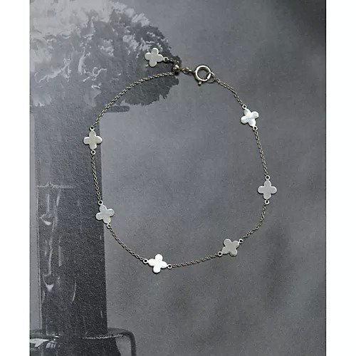 【ウィムガゼット/Whim Gazette】の【Hoaw.】Flower Chain ブレスレット 人気、トレンドファッション・服の通販 founy(ファニー) 　ファッション　Fashion　レディースファッション　Fashion for Women　ジュエリー　Jewelry　チェーン＆カフブレスレット　Cuff & Chain Bracelets　アクセサリー　Fashion Accessories　シューズ　Shoes, Footwear　シルバー　Silver, Metallic Silver　スタンダード　Standard, Basic　チェーン　Chain, Chain Strap　ネックレス　Necklace, Pendant Necklace　フラワー　Flower, Floral　ブレスレット　Bracelet, Wristband　おすすめ　Recommended / Our Picks　エレガント 上品　Elegant　2025年　2025　2025-2026秋冬・A/W　Autumn/Winter 2025–26 AW25–26　other-3|ID: prp329100004729717 ipo3291000000034167782