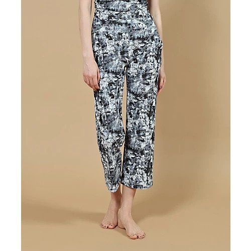 【ジュリエ/Julier】のsand flowerプリントフレアレギンス インテリア・キッズ・メンズ・レディースファッション・服の通販 founy(ファニー) 　ファッション　Fashion　レディースファッション　Fashion for Women　パンツ　Pants & Trousers　レギンス　Leggings & Stretch Pants　スポーツウェア　Functional & Stylish Sportswear　コレクション　Collection, Seasonal Line　ストレッチ　Stretch, Stretchy Fabric　テクスチャー　Texture, Textured Fabric　人気　Popular, Best Seller　フラワー　Flower, Floral　フレア　Flare, Flared　プリント　Print, Printed Pattern　ポケット　Pocket, Pocket Detail　水着　Swimsuit, Swimwear　ヨガ　Yoga, Yoga Wear　ランニング　Running, Running Wear, Activewear, Jogging　リラックス　Relax, Relaxed Fit　レギンス　Leggings, Stretch Pants　おすすめ　Recommended / Our Picks　エレガント 上品　Elegant　グレー|ID: prp329100004729736 ipo3291000000034167919