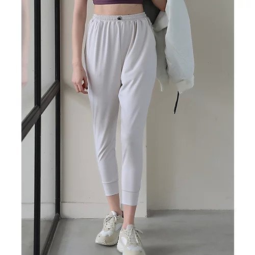 【ジュリエ/Julier】のジェントルスムースギャザーパンツ インテリア・キッズ・メンズ・レディースファッション・服の通販 founy(ファニー) 　ファッション　Fashion　レディースファッション　Fashion for Women　パンツ　Pants & Trousers　スポーツウェア　Functional & Stylish Sportswear　ギャザー　Gathered, Ruffled　コレクション　Collection, Seasonal Line　吸水　Absorbent, Quick-Dry　軽量　Lightweight, Ultra Light　ストレッチ　Stretch, Stretchy Fabric　人気　Popular, Best Seller　ベーシック　Basic, Essential　ポケット　Pocket, Pocket Detail　水着　Swimsuit, Swimwear　ヨガ　Yoga, Yoga Wear　ランニング　Running, Running Wear, Activewear, Jogging　リラックス　Relax, Relaxed Fit　レギンス　Leggings, Stretch Pants　ワーク　Workwear, Utility Style　おすすめ　Recommended / Our Picks　エレガント 上品　Elegant　ベージュ|ID: prp329100004729743 ipo3291000000034167951