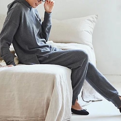 【ドレスハーセルフ/DRESS HERSELF】のウォームシルク裾スリットパンツ 人気、トレンドファッション・服の通販 founy(ファニー) 　ファッション　Fashion　レディースファッション　Fashion for Women　パンツ　Pants & Trousers　ウォーム　Warm Fabric　シルク　Silk, 100% Silk　スウェット / スエット　Sweatshirt, Sweatwear　スタイリッシュ　Stylish, Fashionable　スリット　Slit, Slit Detail　リラックス　Relax, Relaxed Fit　人気　Popular, Best Seller　洗える　Machine Washable　A/W・秋冬　Autumn/Winter　other-3|ID: prp329100004735973 ipo3291000000034210375