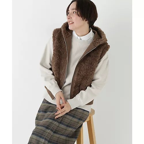 【ヒューマンウーマン/HUMAN WOMAN】のフェイクファージップアップフードベスト インテリア・キッズ・メンズ・レディースファッション・服の通販 founy(ファニー) 　ファッション　Fashion　レディースファッション　Fashion for Women　アウター　Coat / Outerwear Collection　トップス・カットソー　Cut & Sew Tops　ベスト&ジレ / 重ね着スタイル　Vests & Gilets　おすすめ　Recommended / Our Picks　コンビ　Combo, Combination Style　スタンダード　Standard, Basic　トレンド　Trend, Trending Now　フェイクファー　Faux Fur, Imitation Fur　秋　Autumn　モカ|ID: prp329100004737507 ipo3291000000034219890