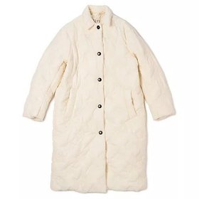 【エレフ/Eleph】 BIG PUFF COAT人気、トレンドファッション・服の通販 founy(ファニー) ファッション Fashion レディースファッション Fashion for Women アウター Coat / Outerwear Collection コート・ロングコート・ピーコート Long Coats, Peacoats & More 2025年 2025 2025-2026秋冬・A/W Autumn/Winter 2025–26 AW25–26 キルト Quilt, Quilted Fabric クラシック Classic, Timeless Style スリット Slit, Slit Detail フラワー Flower, Floral ポケット Pocket, Pocket Detail 防寒 Cold Protection, Winter-Ready |ID:prp329100004737514