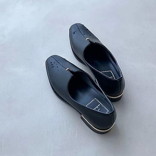 【エンチャンテッド/enchanted】の【晴雨兼用】センタースリットアクセントシューズ 人気、トレンドファッション・服の通販 founy(ファニー) ファッション Fashion レディースファッション Fashion for Women クッション Cushion, Throw Pillow ジャケット Jacket, Outerwear スタイリッシュ Stylish, Fashionable スマート Smart, Elegant スリット Slit, Slit Detail センター Center, Center Line デニム Denim, Jeans Material バランス Balance, Style Balance フォルム Silhouette, Form ワイド Wide, Wide Fit エレガント 上品 Elegant ビジネス 仕事 通勤 Business / Work / Commuting other-2|ID: prp329100004738994 ipo3291000000034604581