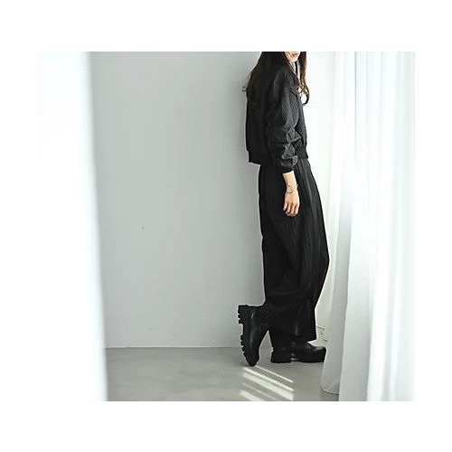 【スタイルデリ/STYLE DELI】の【BLK001】シャーリングエンボスジップブルゾン 人気、トレンドファッション・服の通販 founy(ファニー) 　ファッション　Fashion　レディースファッション　Fashion for Women　アウター　Coat / Outerwear Collection　ブルゾンジャケット・スポーティアウター　Blouson Jackets　春　Spring　秋　Autumn　コンパクト　Compact, Small Size　シャーリング　Shirring, Ruched　シンプル　Simple, Minimal　バランス　Balance, Style Balance　ブルゾン　Blouson, Bomber Jacket　ポケット　Pocket, Pocket Detail　ロング　Long, Long-Length　ワイド　Wide, Wide Fit　おすすめ　Recommended / Our Picks　夏　Summer　エレガント 上品　Elegant　other-3|ID: prp329100004741098 ipo3291000000034254855