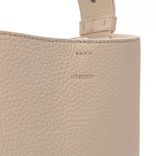 【リエ スタジオ/LIE STUDIO】のTHE NORMA TOTE 人気、トレンドファッション・服の通販 founy(ファニー) 　ファッション　Fashion　レディースファッション　Fashion for Women　バッグ　Bags　2025年　2025　2025-2026秋冬・A/W　Autumn/Winter 2025–26 AW25–26　イタリア　Italy　チェーン　Chain, Chain Strap　ベーシック　Basic, Essential　ラップ　Wrap, Wrap Design　other-2|ID: prp329100004743753 ipo3291000000034281558