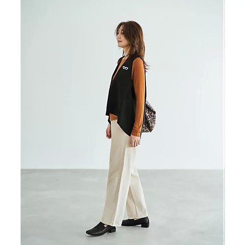 【スタイルデリ/STYLE DELI】の【LUXE】前後差テールVネックベスト 人気、トレンドファッション・服の通販 founy(ファニー) 　ファッション　Fashion　レディースファッション　Fashion for Women　アウター　Coat / Outerwear Collection　トップス・カットソー　Cut & Sew Tops　ベスト&ジレ / 重ね着スタイル　Vests & Gilets　Vネックトップス　V-Neck Tops / V-Cut Neckline Shirts　春　Spring　カットソー　Cut and Sewn Top　クール　Cool, Chic　ジョーゼット　Georgette, Semi-Sheer Fabric　スタイリッシュ　Stylish, Fashionable　ストレッチ　Stretch, Stretchy Fabric　スリット　Slit, Slit Detail　スーツ　Suit, Formalwear　定番　Standard, Basic Item　ノースリーブ　Sleeveless, No-Sleeve　長袖　Long Sleeve, Full Sleeve　フォルム　Silhouette, Form　ベスト　Vest, Waistcoat　ポケット　Pocket, Pocket Detail　半袖　Short Sleeve, Half Sleeve　A/W・秋冬　Autumn/Winter　S/S・春夏　SS, Spring/Summer, Warm Season　夏　Summer　other-3|ID: prp329100004743822 ipo3291000000034282175