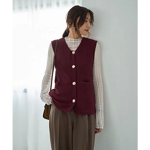 【スタイルデリ/STYLE DELI】のGOLDボタンリブニットソーベスト 人気、トレンドファッション・服の通販 founy(ファニー) 　ファッション　Fashion　レディースファッション　Fashion for Women　アウター　Coat / Outerwear Collection　トップス・カットソー　Cut & Sew Tops　ニット　Knit Tops & Sweaters　ベスト&ジレ / 重ね着スタイル　Vests & Gilets　インナー　Innerwear　カットソー　Cut and Sewn Top　軽量　Lightweight, Ultra Light　シアー　Sheer, See-Through　ジップ　Zip, Zipper　スクエア　Square, Square Shape　ストレート　Straight, Straight Cut　スリット　Slit, Slit Detail　タートルネック　Turtleneck, High Neck　デニム　Denim, Jeans Material　トッパー　Topper, Light Cardigan　台形　A-Line, Trapezoid Shape　定番　Standard, Basic Item　ハイネック　High Neck, Mock Neck　パターン　Pattern, Design Print　フレア　Flare, Flared　フロント　Front, Front Design　ベスト　Vest, Waistcoat　ポケット　Pocket, Pocket Detail　冬　Winter / This Winter　夏　Summer　 other-1|ID: prp329100004744672 ipo3291000000035848616