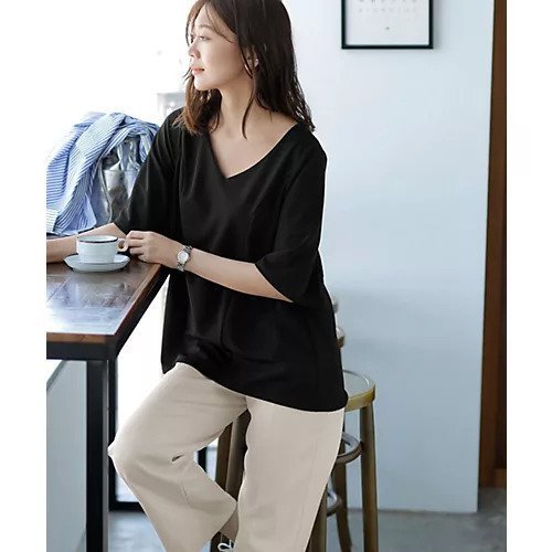 【スタイルデリ/STYLE DELI】の【Made in JAPAN】カットジョーゼット5分袖フレアブラウス 人気、トレンドファッション・服の通販 founy(ファニー) 　ファッション　Fashion　レディースファッション　Fashion for Women　トップス・カットソー　Cut & Sew Tops　シャツ・ブラウス・オフィスカジュアル　Elegant Blouses & Button-Ups　インナー　Innerwear　春　Spring　カットソー　Cut and Sewn Top　カーディガン　Cardigan, Knitwear　シンプル　Simple, Minimal　ジャケット　Jacket, Outerwear　ジョーゼット　Georgette, Semi-Sheer Fabric　スリーブ　Sleeve, Long Sleeve / Short Sleeve　デコルテ　Décolleté, Neckline　定番　Standard, Basic Item　フォルム　Silhouette, Form　フラット　Flat, Flat Shoes　フレア　Flare, Flared　ブルゾン　Blouson, Bomber Jacket　ポケット　Pocket, Pocket Detail　モコモコ　Fuzzy, Fluffy　S/S・春夏　SS, Spring/Summer, Warm Season　日本製　Made In Japan　夏　Summer　other-2|ID: prp329100004747042 ipo3291000000034320899