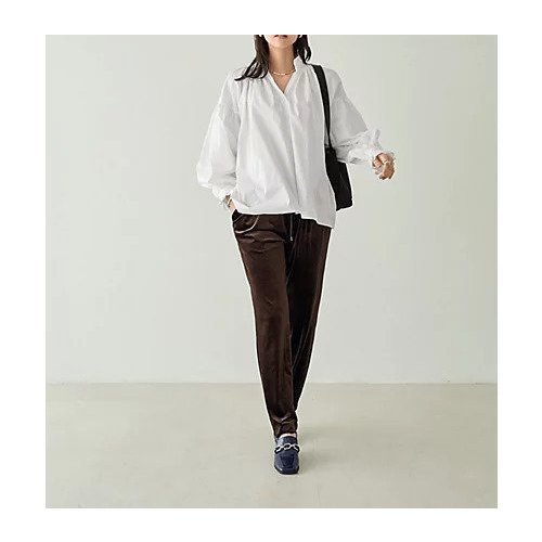 【スタイルデリ/STYLE DELI】の【LUXE】コットンボリュームブラウス 人気、トレンドファッション・服の通販 founy(ファニー) 　ファッション　Fashion　レディースファッション　Fashion for Women　トップス・カットソー　Cut & Sew Tops　シャツ・ブラウス・オフィスカジュアル　Elegant Blouses & Button-Ups　インナー　Innerwear　ギャザー　Gathered, Ruffled　サロペット　Overalls, Salopette　シャーリング　Shirring, Ruched　ショルダー　Shoulder, Shoulder Strap　ドロップ　Drop Shoulder, Dropped Style　ハイネック　High Neck, Mock Neck　バランス　Balance, Style Balance　フォルム　Silhouette, Form　フリル　Frill, Ruffle　フロント　Front, Front Design　ベスト　Vest, Waistcoat　ポケット　Pocket, Pocket Detail　防寒　Cold Protection, Winter-Ready　ワイド　Wide, Wide Fit　プチプライス・低価格　Affordable / Budget Price　other-2|ID: prp329100004747044 ipo3291000000035915364