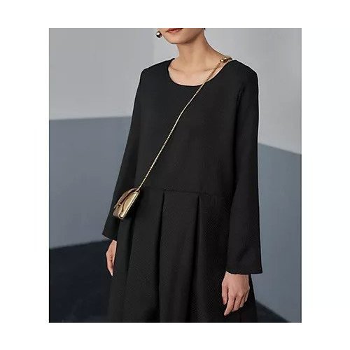 【スタイルデリ/STYLE DELI】の凹凸織り生地タックワンピース 人気、トレンドファッション・服の通販 founy(ファニー) 　ファッション　Fashion　レディースファッション　Fashion for Women　ワンピース　Dresses　インナー　Innerwear　春　Spring　秋　Autumn　くるぶし　Ankle-Length　クラシカル　Classical, Vintage-Inspired　サマー　Summer, Summer Style　スニーカー　Sneakers, Trainers　ダメージ　Distressed, Destroyed　ツイード　Twill, Twill Weave　定番　Standard, Basic Item　なめらか　Smooth, Silky Texture　長袖　Long Sleeve, Full Sleeve　ハイネック　High Neck, Mock Neck　パターン　Pattern, Design Print　フォルム　Silhouette, Form　ポケット　Pocket, Pocket Detail　防寒　Cold Protection, Winter-Ready　リラックス　Relax, Relaxed Fit　ロング　Long, Long-Length　冬　Winter / This Winter　S/S・春夏　SS, Spring/Summer, Warm Season　おすすめ　Recommended / Our Picks　夏　Summer　other-2|ID: prp329100004747057 ipo3291000000034321036