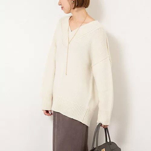 【ノーリーズソフィー/NOLLEY'S sophi】のブライト紡毛Vネックプルオーバー インテリア・キッズ・メンズ・レディースファッション・服の通販 founy(ファニー)  ファッション Fashion レディースファッション Fashion for Women トップス・カットソー Cut & Sew Tops カジュアルプルオーバー・ニットトップス Pullovers & Knit Tops / Casual Pullovers Vネックトップス V-Neck Tops / V-Cut Neckline Shirts 2025年 2025 2025-2026秋冬・A/W Autumn/Winter 2025–26 AW25–26 ショート Short, Short Length スリット Slit, Slit Detail タートルネック Turtleneck, High Neck ブライト Bright, Shiny オフホワイト|ID: prp329100004748453 ipo3291000000034335571