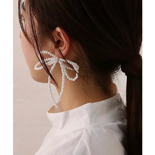 【コレカラ/collecala】のボリュームパールリボンイヤリング 人気、トレンドファッション・服の通販 founy(ファニー)  ファッション Fashion レディースファッション Fashion for Women ジュエリー Jewelry ファッションリング Fashion Rings イヤリング・フープ・ドロップタイプ Hoop, Drop & Clip Earrings イヤリング Earrings シンプル Simple, Minimal セレモニー Ceremony パール Pearl, Pearl Accent リボン Ribbon, Bow 入学式 Entrance Ceremony 卒業式 Graduation Ceremony 結婚式 Wedding  other-1|ID: prp329100004752111 ipo3291000000034367084