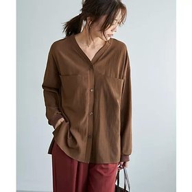 【スタイルデリ/STYLE DELI】 袖口リブの身頃がポケットVネックシャツ人気、トレンドファッション・服の通販 founy(ファニー) ファッション Fashion レディースファッション Fashion for Women トップス・カットソー Cut & Sew Tops シャツ・ブラウス・オフィスカジュアル Elegant Blouses & Button-Ups Vネックトップス V-Neck Tops / V-Cut Neckline Shirts インナー Innerwear シンプル Simple, Minimal ストレート Straight, Straight Cut スリット Slit, Slit Detail タートルネック Turtleneck, High Neck 人気 Popular, Best Seller 長袖 Long Sleeve, Full Sleeve ハイネック High Neck, Mock Neck パール Pearl, Pearl Accent フロント Front, Front Design ポケット Pocket, Pocket Detail 防寒 Cold Protection, Winter-Ready ワイド Wide, Wide Fit 冬 Winter / This Winter |ID:prp329100004752839