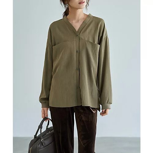 【スタイルデリ/STYLE DELI】の袖口リブの身頃がポケットVネックシャツ インテリア・キッズ・メンズ・レディースファッション・服の通販 founy(ファニー)  ファッション Fashion レディースファッション Fashion for Women トップス・カットソー Cut & Sew Tops シャツ・ブラウス・オフィスカジュアル Elegant Blouses & Button-Ups Vネックトップス V-Neck Tops / V-Cut Neckline Shirts インナー Innerwear シンプル Simple, Minimal ストレート Straight, Straight Cut スリット Slit, Slit Detail タートルネック Turtleneck, High Neck 人気 Popular, Best Seller 長袖 Long Sleeve, Full Sleeve ハイネック High Neck, Mock Neck パール Pearl, Pearl Accent フロント Front, Front Design ポケット Pocket, Pocket Detail 防寒 Cold Protection, Winter-Ready ワイド Wide, Wide Fit 冬 Winter / This Winter カーキ|ID: prp329100004752839 ipo3291000000034375994