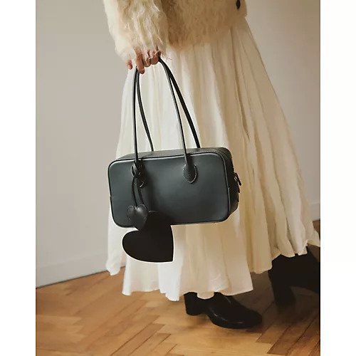 【メゾンカナウ/MAISON CANAU】の【HPS別注】SMOOTH EW BOX-BOSTON(mini) 人気、トレンドファッション・服の通販 founy(ファニー) ファッション Fashion レディースファッション Fashion for Women アクリル Acrylic Material イタリア Italy オケージョン Occasion Wear コンパクト Compact, Small Size コーティング Coating, Coated Finish 傘 Umbrella, Parasol ジャケット Jacket, Outerwear スマホ Smartphone, Mobile Device スマート Smart, Elegant 財布 Wallet, Purse ダウン Down, Puffer チャーム Charm, Pendant デニム Denim, Jeans Material なめらか Smooth, Silky Texture ボストン Boston ボックス Boxy, Box Shape ポケット Pocket, Pocket Detail 別注 Limited Edition, Custom Order モダン Modern, Contemporary 冬 Winter / This Winter エレガント 上品 Elegant ビジネス 仕事 通勤 Business / Work / Commuting other-2|ID: prp329100004754103 ipo3291000000034836651