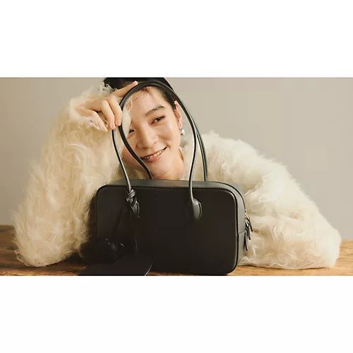 【メゾンカナウ/MAISON CANAU】の【HPS別注】SMOOTH EW BOX-BOSTON(mini) 人気、トレンドファッション・服の通販 founy(ファニー) ファッション Fashion レディースファッション Fashion for Women アクリル Acrylic Material イタリア Italy オケージョン Occasion Wear コンパクト Compact, Small Size コーティング Coating, Coated Finish 傘 Umbrella, Parasol ジャケット Jacket, Outerwear スマホ Smartphone, Mobile Device スマート Smart, Elegant 財布 Wallet, Purse ダウン Down, Puffer チャーム Charm, Pendant デニム Denim, Jeans Material なめらか Smooth, Silky Texture ボストン Boston ボックス Boxy, Box Shape ポケット Pocket, Pocket Detail 別注 Limited Edition, Custom Order モダン Modern, Contemporary 冬 Winter / This Winter エレガント 上品 Elegant ビジネス 仕事 通勤 Business / Work / Commuting other-3|ID: prp329100004754103 ipo3291000000034836652