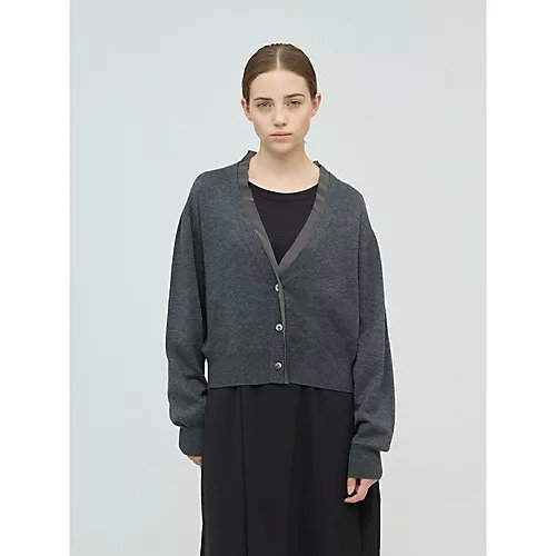 【ミズイロ インド/mizuiro ind】のシフォンフリルVネックカーディガン インテリア・キッズ・メンズ・レディースファッション・服の通販 founy(ファニー) https://founy.com/ ファッション Fashion レディースファッション Fashion for Women トップス・カットソー Cut & Sew Tops カーディガン・羽織り Layered Style Cardigans Vネックトップス V-Neck Tops / V-Cut Neckline Shirts カーディガン Cardigan, Knitwear シフォン Chiffon, Lightweight Fabric ジョーゼット Georgette, Semi-Sheer Fabric フリル Frill, Ruffle フロント Front, Front Design |ID: prp329100004755402 ipo3291000000036322096