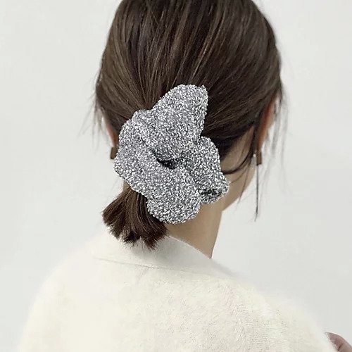 【ノーリーズ/NOLLEY'S】のシャワメタシュシュ インテリア・キッズ・メンズ・レディースファッション・服の通販 founy(ファニー)  ファッション Fashion レディースファッション Fashion for Women シュシュ&ヘアアクセ/ヘアアレンジ Scrunchies & Hair Accessories グリッター Glitter, Sparkle シンプル Simple, Minimal ダウン Down, Puffer ホリデーシーズン Holiday Season シルバー|ID: prp329100004756563 ipo3291000000034408632