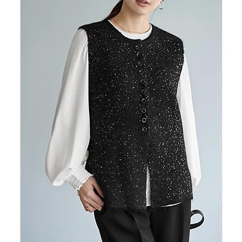 【スタイルデリ/STYLE DELI】のボタンいっぱいスパークルニットベスト インテリア・キッズ・メンズ・レディースファッション・服の通販 founy(ファニー) https://founy.com/ ファッション Fashion レディースファッション Fashion for Women アウター Coat / Outerwear Collection トップス・カットソー Cut & Sew Tops ニット Knit Tops & Sweaters ベスト&ジレ / 重ね着スタイル Vests & Gilets 洗える Machine Washable シルバー Silver, Metallic Silver ストレート Straight, Straight Cut スパンコール Sequins, Sequin Embellishment スリット Slit, Slit Detail トレンド Trend, Trending Now 定番 Standard, Basic Item ベスト Vest, Waistcoat ポケット Pocket, Pocket Detail ミックス Mix, Mixed Style ランダム Random, Irregular エレガント 上品 Elegant |ID: prp329100004760638 ipo3291000000034452228