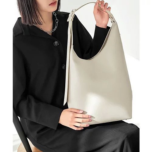 【スタイルデリ/STYLE DELI】の【DRESSDEN】レザーバッグ/L-02 インテリア・キッズ・メンズ・レディースファッション・服の通販 founy(ファニー) 　ファッション　Fashion　レディースファッション　Fashion for Women　ワンピース　Dresses　フォーマル・パーティードレス・結婚式用ドレス　Elegant & Casual Dresses　アクセサリー　Fashion Accessories　イエロー　Yellow　オレンジ　Orange　傘　Umbrella, Parasol　軽量　Lightweight, Ultra Light　ショルダー　Shoulder, Shoulder Strap　シルバー　Silver, Metallic Silver　スタイリッシュ　Stylish, Fashionable　スタッズ　Studs, Metal Accents　スーツ　Suit, Formalwear　財布　Wallet, Purse　定番　Standard, Basic Item　バランス　Balance, Style Balance　フォルム　Silhouette, Form　ポケット　Pocket, Pocket Detail　ポーチ　Pouch, Small Case　エレガント 上品　Elegant　グレイッシュホワイト|ID: prp329100004760639 ipo3291000000034452238