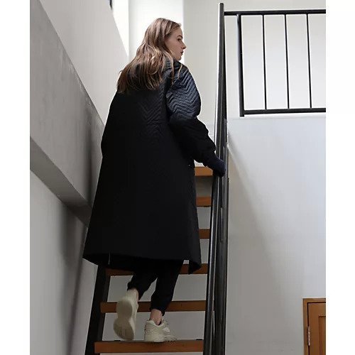 【ジュリエ/Julier】のsoronaキルティングロングコート 人気、トレンドファッション・服の通販 founy(ファニー) 　ファッション　Fashion　レディースファッション　Fashion for Women　アウター　Coat / Outerwear Collection　コート・ロングコート・ピーコート　Long Coats, Peacoats & More　春　Spring　秋　Autumn　キルティング　Quilted, Quilting　コレクション　Collection, Seasonal Line　軽量　Lightweight, Ultra Light　ジップ　Zip, Zipper　ダウン　Down, Puffer　フィット　Fit, Slim Fit　ブロック　Block, Solid Block Pattern　ヨガ　Yoga, Yoga Wear　リラックス　Relax, Relaxed Fit　ロング　Long, Long-Length　冬　Winter / This Winter　other-3|ID: prp329100004763611 ipo3291000000034483654