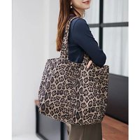 【スタイルデリ/STYLE DELI】のレオパード柄マイクロスエードエコトートバッグ 人気、トレンドファッション・服の通販 founy(ファニー) ファッション Fashion レディースファッション Fashion for Women バッグ Bags イエロー Yellow 春 Spring タオル Towel, Bath Towel ダウン Down, Puffer ポケット Pocket, Pocket Detail マグネット Magnet, Magnetic Closure レオパード Leopard, Animal Print ロング Long, Long-Length 冬 Winter / This Winter A/W・秋冬 Autumn/Winter S/S・春夏 SS, Spring/Summer, Warm Season 夏 Summer 旅行 Travel エレガント 上品 Elegant |ID:prp329100004763761