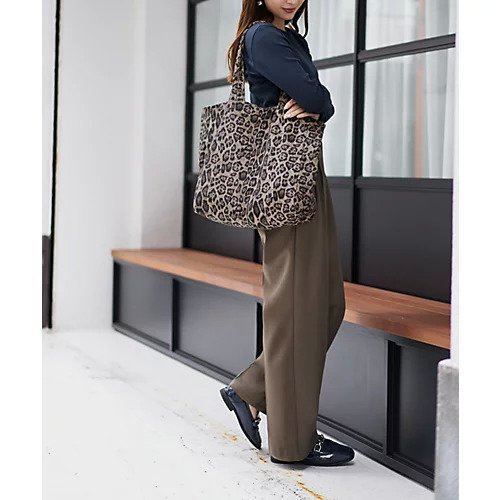 【スタイルデリ/STYLE DELI】のレオパード柄マイクロスエードエコトートバッグ 人気、トレンドファッション・服の通販 founy(ファニー) ファッション Fashion レディースファッション Fashion for Women バッグ Bags イエロー Yellow 春 Spring タオル Towel, Bath Towel ダウン Down, Puffer ポケット Pocket, Pocket Detail マグネット Magnet, Magnetic Closure レオパード Leopard, Animal Print ロング Long, Long-Length 冬 Winter / This Winter A/W・秋冬 Autumn/Winter S/S・春夏 SS, Spring/Summer, Warm Season 夏 Summer 旅行 Travel エレガント 上品 Elegant other-2|ID: prp329100004763761 ipo3291000000034484851