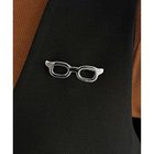 【スタイルデリ/STYLE DELI】のぽってりメガネブローチ 人気、トレンドファッション・服の通販 founy(ファニー) ファッション Fashion レディースファッション Fashion for Women サングラス&メガネ Sunglasses & Eyewear エレガント 上品 Elegant ジュエリー Jewelry, Accessories ストール Stole, Wrap ハンド Hand, Handmade ブローチ Brooch, Pin Brooch メガネ Glasses, Eyewear 冬 Winter / This Winter thumbnail シルバー|ID: prp329100004768379 ipo3291000000034536464