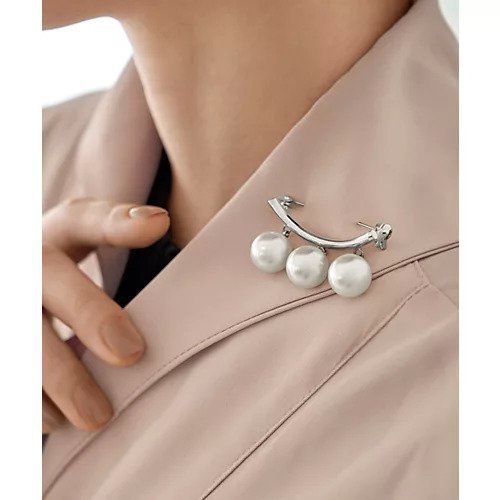 【スタイルデリ/STYLE DELI】のトリプルパールピンブローチ インテリア・キッズ・メンズ・レディースファッション・服の通販 founy(ファニー) 　ファッション　Fashion　レディースファッション　Fashion for Women　アクセサリー　Fashion Accessories　シンプル　Simple, Minimal　チェック　Check, Plaid, Tartan　パール　Pearl, Pearl Accent　ブローチ　Brooch, Pin Brooch　シルバー|ID: prp329100004768380 ipo3291000000034536470