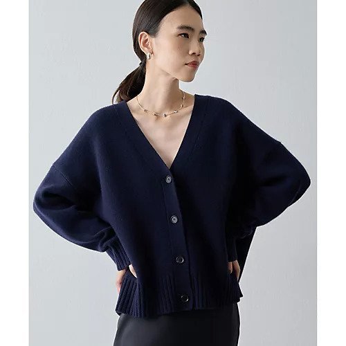 【ウィムガゼット/Whim Gazette】の【Drawing Numbers】接結ルーズVネックカーディガン インテリア・キッズ・メンズ・レディースファッション・服の通販 founy(ファニー) ファッション Fashion レディースファッション Fashion for Women トップス・カットソー Cut & Sew Tops カーディガン・羽織り Layered Style Cardigans Vネックトップス V-Neck Tops / V-Cut Neckline Shirts 2025年 2025 2025-2026秋冬・A/W Autumn/Winter 2025–26 AW25–26 カーディガン Cardigan, Knitwear バランス Balance, Style Balance ルーズ Loose, Oversized ロング Long, Long-Length 定番 Standard, Basic Item ネイビー|ID: prp329100004769247 ipo3291000000034543859