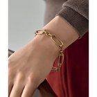 【スタイルデリ/STYLE DELI】のオーバルチェーンブレスレット 人気、トレンドファッション・服の通販 founy(ファニー) ファッション Fashion レディースファッション Fashion for Women ジュエリー Jewelry チェーン＆カフブレスレット Cuff & Chain Bracelets オーバル Oval Design 春 Spring シンプル Simple, Minimal スポーツ Sports, Activewear タオル Towel, Bath Towel チェーン Chain, Chain Strap ハンド Hand, Handmade ブレスレット Bracelet, Wristband 冬 Winter / This Winter S/S・春夏 SS, Spring/Summer, Warm Season 夏 Summer thumbnail ゴールド|ID: prp329100004769383 ipo3291000000034544995