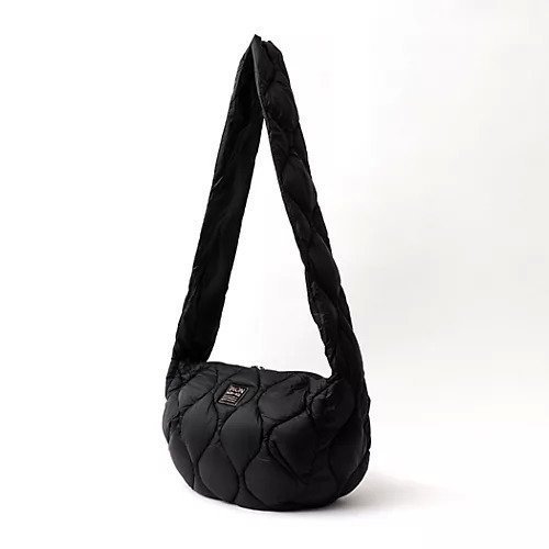 【ノーリーズ グッドマン/NOLLEY'S goodman / MEN】の【TAION / タイオン】MILITARY BANANA SHOULDER DOWN BAG M インテリア・キッズ・メンズ・レディースファッション・服の通販 founy(ファニー) ファッション Fashion メンズファッション Fashion for Men バッグ Bags ダウン Down, Puffer ミリタリー Military, Army Style モチーフ Motif, Design Theme リップ Lip, Lip Motif ブラック|ID: prp329100004770194 ipo3291000000034555346