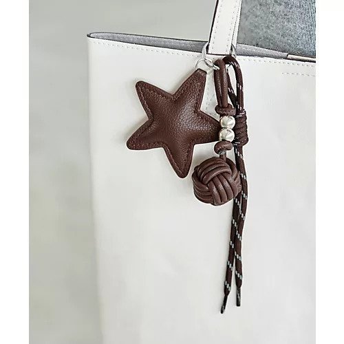 【スタイルデリ/STYLE DELI】のフェイクレザーSTARチャーム インテリア・キッズ・メンズ・レディースファッション・服の通販 founy(ファニー) ファッション Fashion レディースファッション Fashion for Women アクセサリー Fashion Accessories キャラクター Character, Licensed Characters クッション Cushion, Throw Pillow シルバー Silver, Metallic Silver チャーム Charm, Pendant 定番 Standard, Basic Item フェイクレザー Faux Leather, PU Leather モチーフ Motif, Design Theme ブラウン|ID: prp329100004770338 ipo3291000000034555958