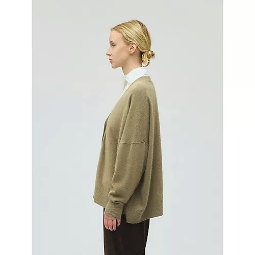 【ミズイロ インド/mizuiro ind】のVネックカーディガン 人気、トレンドファッション・服の通販 founy(ファニー) ファッション Fashion レディースファッション Fashion for Women トップス・カットソー Cut & Sew Tops カーディガン・羽織り Layered Style Cardigans Vネックトップス V-Neck Tops / V-Cut Neckline Shirts カーディガン Cardigan, Knitwear シンプル Simple, Minimal フィット Fit, Slim Fit ベーシック Basic, Essential other-3|ID: prp329100004775621 ipo3291000000034617489