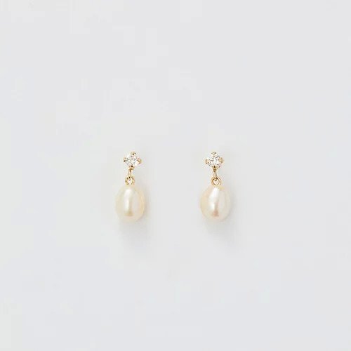 【フィービィー/phoebe】の【K10】クラシックウォーターパールピアス 人気、トレンドファッション・服の通販 founy(ファニー) 　ファッション　Fashion　レディースファッション　Fashion for Women　アクセサリー　Fashion Accessories　ジュエリー　Jewelry, Accessories　ジュエル　Jewel, Gemstone　人気　Popular, Best Seller　パール　Pearl, Pearl Accent　フェミニン　Feminine, Girly　おすすめ　Recommended / Our Picks　エレガント 上品　Elegant　クリスマス X'mas　Christmas / X'mas　ホリデーシーズン　Holiday Season　ギフト プレゼント　Gift / Present　結婚式　Wedding　披露宴　Wedding Reception　other-2|ID: prp329100004778139 ipo3291000000034648854