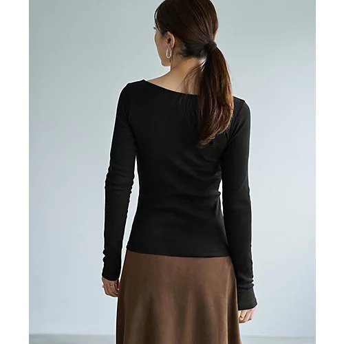 【スタイルデリ/STYLE DELI】の敏感肌対策 中に着る綿100デコルテ開きカットソー 人気、トレンドファッション・服の通販 founy(ファニー) 　ファッション　Fashion　レディースファッション　Fashion for Women　トップス・カットソー　Cut & Sew Tops　カットソー・ベーシックTシャツ　Cut-and-Sewn Tops / Stretch Tees & Basics　イエロー　Yellow　インナー　Innerwear　カットソー　Cut and Sewn Top　吸水　Absorbent, Quick-Dry　ストレート　Straight, Straight Cut　スリット　Slit, Slit Detail　デコルテ　Décolleté, Neckline　定番　Standard, Basic Item　長袖　Long Sleeve, Full Sleeve　フィット　Fit, Slim Fit　other-3|ID: prp329100004779945 ipo3291000000034673856