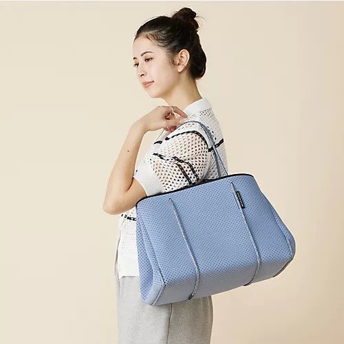 【ステイトオブエスケープ/STATE OF ESCAPE】のESCAPE CARRYALL インテリア・キッズ・メンズ・レディースファッション・服の通販 founy(ファニー) https://founy.com/ ファッション Fashion レディースファッション Fashion for Women エレガント 上品 Elegant シンプル Simple, Minimal トレンド Trend, Trending Now ポーチ Pouch, Small Case 旅行 Travel |ID: prp329100004780744 ipo3291000000034685092