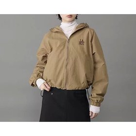 【スアデオ/suadeo】の【suadeo別注】La Hutte刺繍コンパクトフーディブルゾン 人気、トレンドファッション・服の通販 founy(ファニー) ファッション Fashion レディースファッション Fashion for Women アウター Coat / Outerwear Collection ブルゾンジャケット・スポーティアウター Blouson Jackets グラフィック Graphic, Graphic Design フランス France, French ブルゾン Blouson, Bomber Jacket 人気 Popular, Best Seller 別注 Limited Edition, Custom Order 定番 Standard, Basic Item 洗える Machine Washable |ID:prp329100004780778